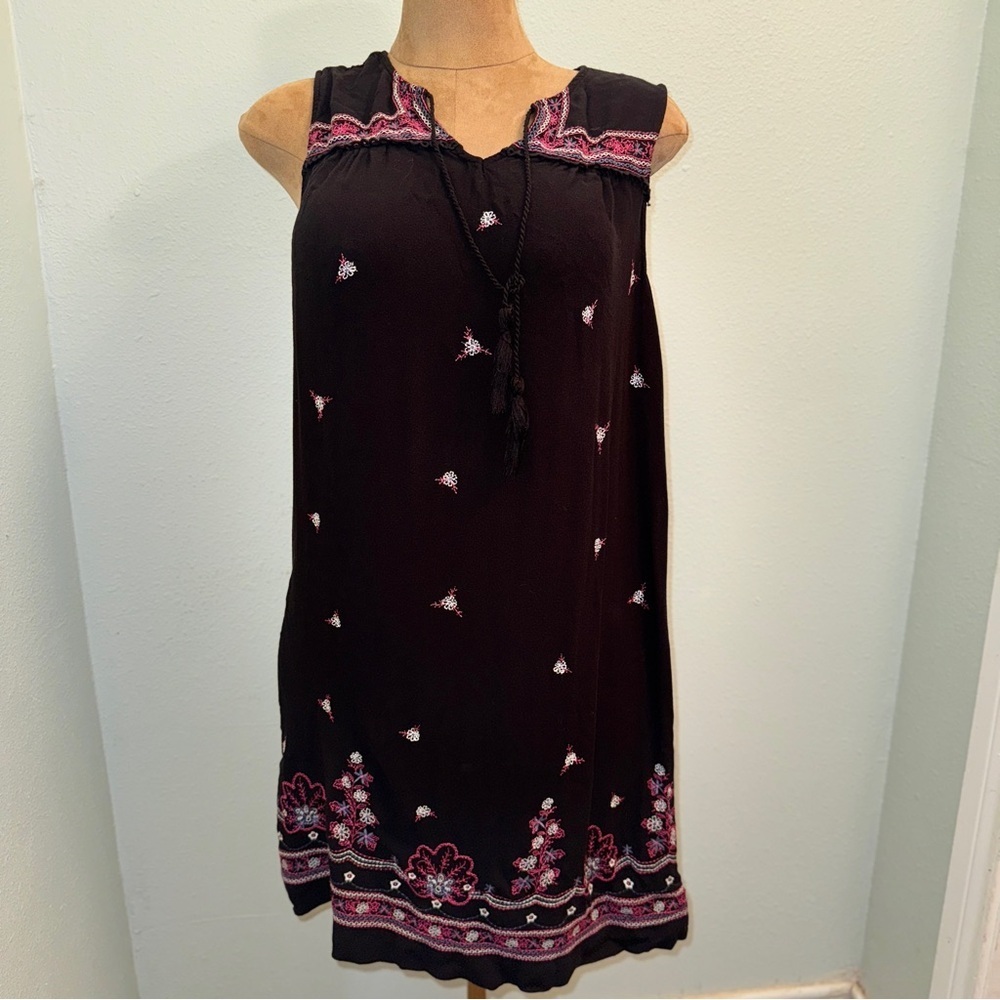 Fourteenth Place Embroidered Black And Pink Sleeveless Dress, Sz XL, Tassel Tie‌ - Picture 6 of 9